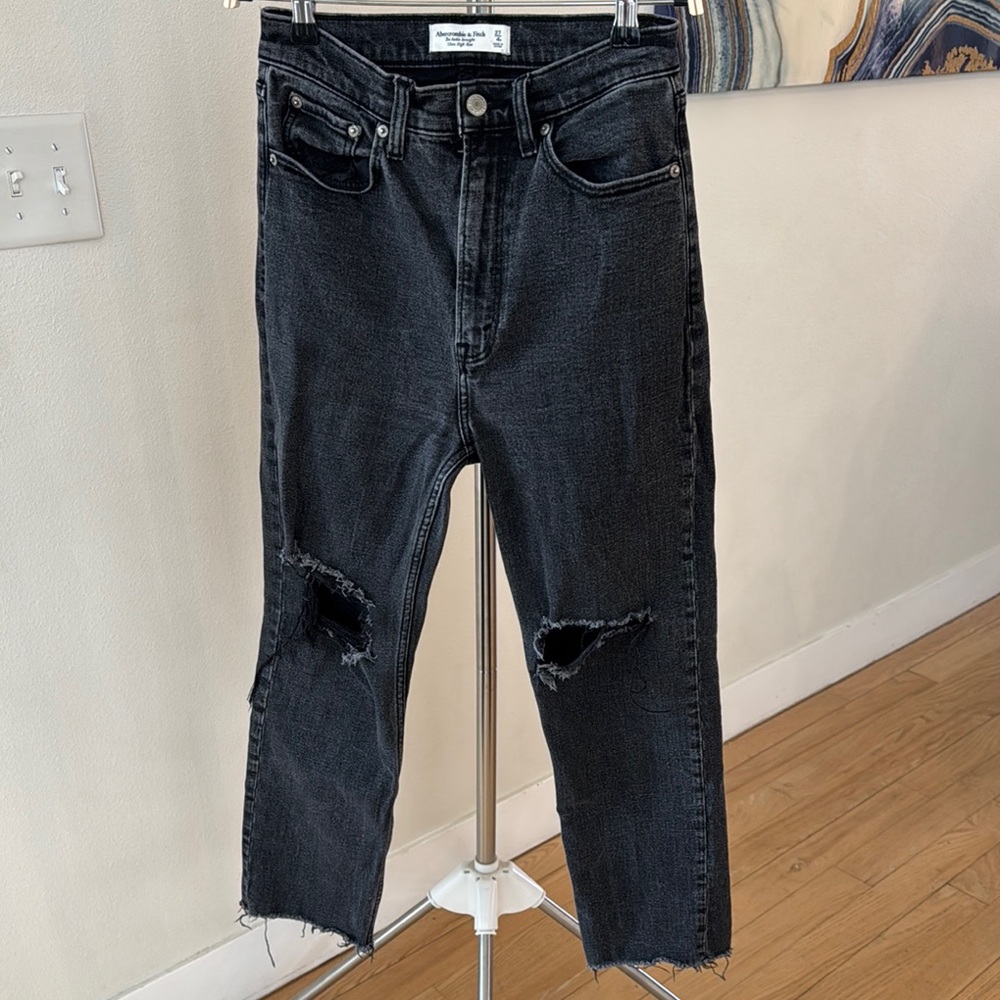 Abercrombie & Fitch The Ankle Straight High-Rise Jean | Size 4